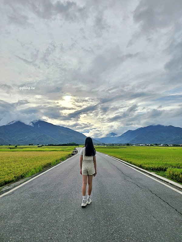 台東池上︱伯朗大道，筆直的伯朗大道、蜿蜒的天堂路和畫框，美景盡收眼底 @QQ的懶骨頭