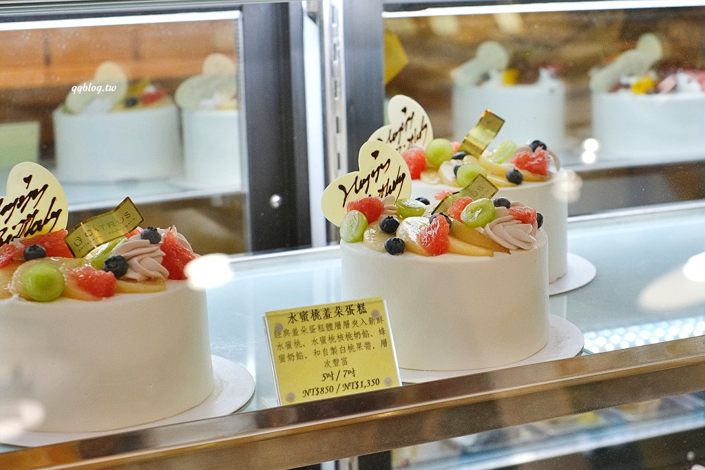 台中西區︱蜜柑法式甜點麵包．鹽可頌選擇性多，隨便一買都是一大袋 @QQ的懶骨頭