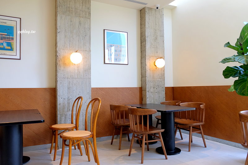台中南屯︱Yolo Moment 新美式烘焙&#038;舒食餐館．環境舒適的獨棟用餐空間，甜點、咖啡的表現也不錯，也有自家烘焙麵包、肉桂捲 @QQ的懶骨頭