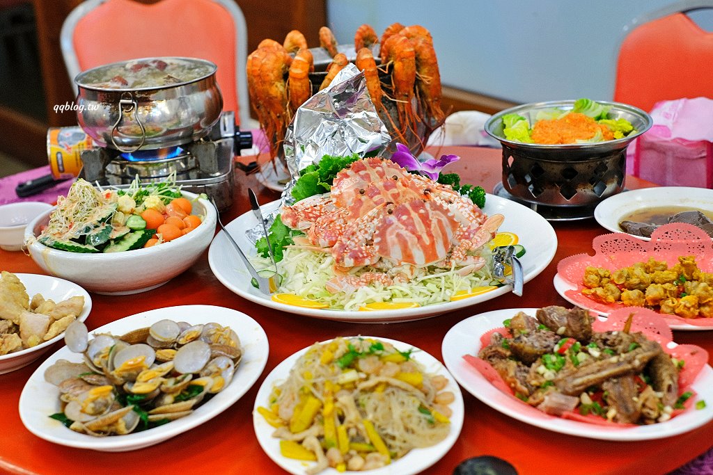 台中梧棲︱梧棲來來海鮮餐廳．海線超人氣海鮮餐廳，點餐一直送菜太大方 @QQ的懶骨頭