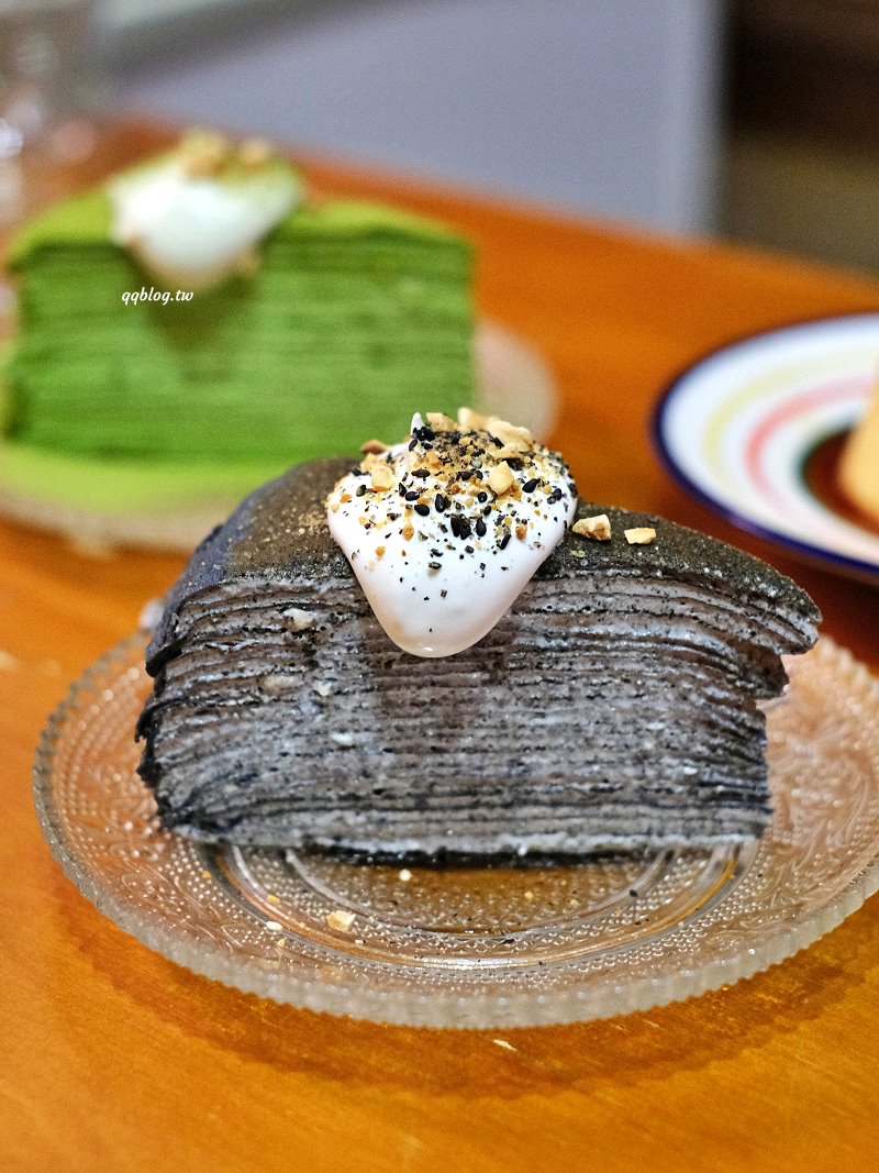 台中西區︱多美咖啡．沒有名字的咖啡館有名字了，轉身變成氛圍感十足的咖啡館 @QQ的懶骨頭