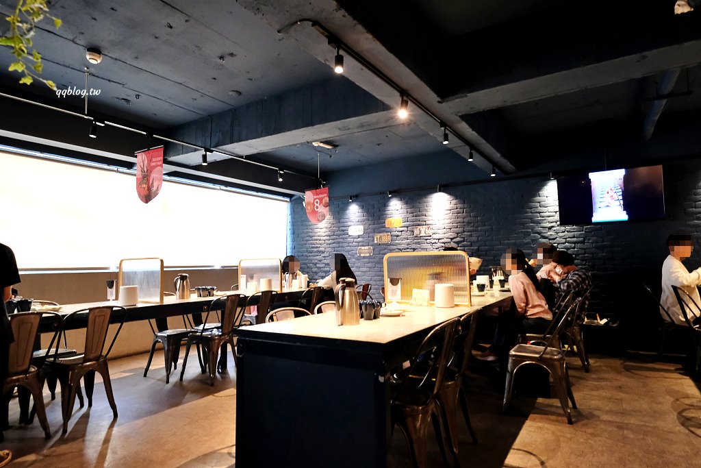 台中北區︱8德司創意餐館．8層蒸籠堆疊成一座101海鮮塔，IG爆紅美食 @QQ的懶骨頭