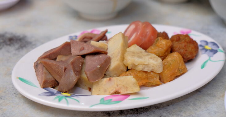 台南中西區︱阿財(詹)點心．香腸熟肉通通來一份，滿點一桌也不傷荷包，台南小吃推薦 @QQ的懶骨頭