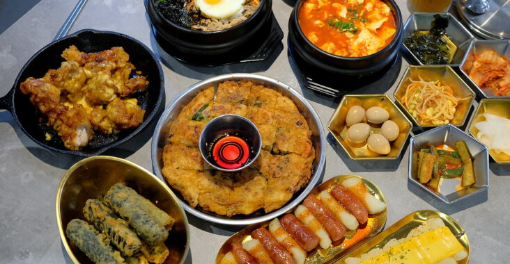 台中西區︱掰哩掰哩 韓食料理．台中平價韓式料理，6種小菜吃到飽 @QQ的懶骨頭