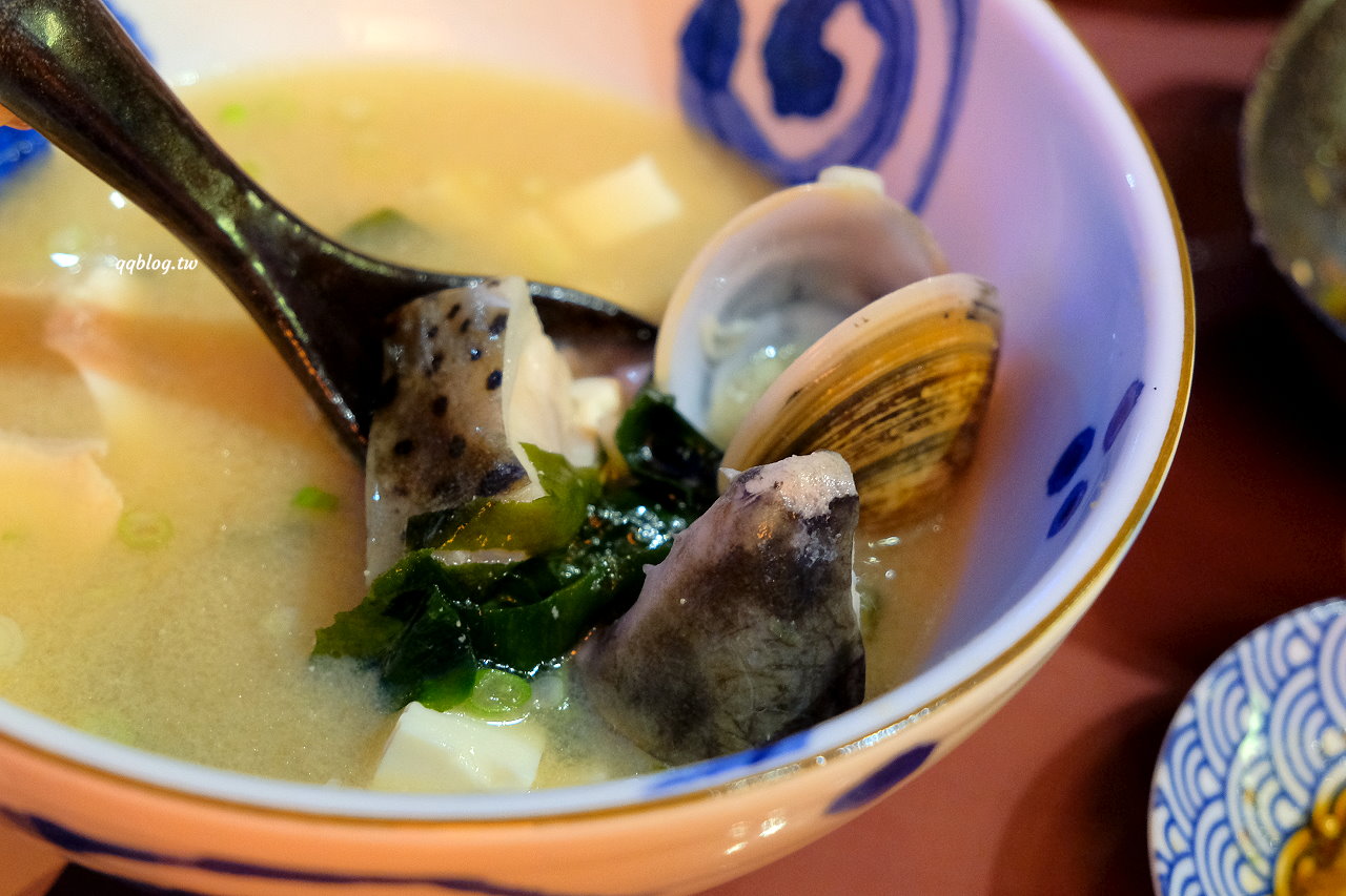 屏東琉球︱小島燒居酒屋．晚上才營業的美味日式料理，滿滿的海味吃的很滿足 @QQ的懶骨頭