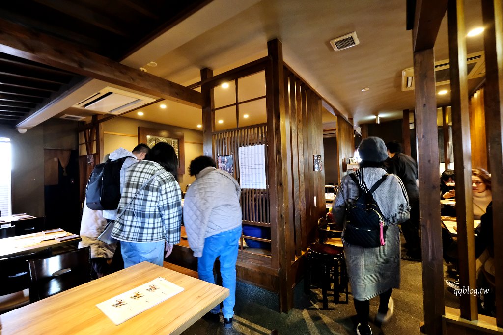 日本大分︱由布院 釜飯心．金鱗湖超人氣排隊美食，現點現烤豊後牛，釜飯三吃品嚐不一樣的味道 @QQ的懶骨頭