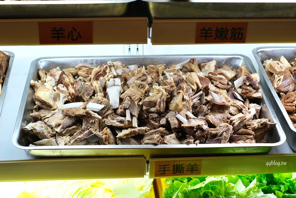 台中南屯︱耀武羊威肉羊爐．599元起，6種湯頭+7種羊肉無限供應，手撕羊肉必吃 @QQ的懶骨頭