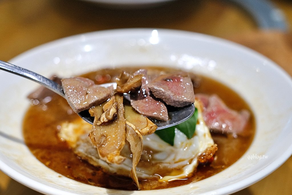 台中西區︱hechino 做茶菜@勤美店．咖啡館風格台菜餐廳，勤美草悟道商圈美食聚餐餐廳 @QQ的懶骨頭