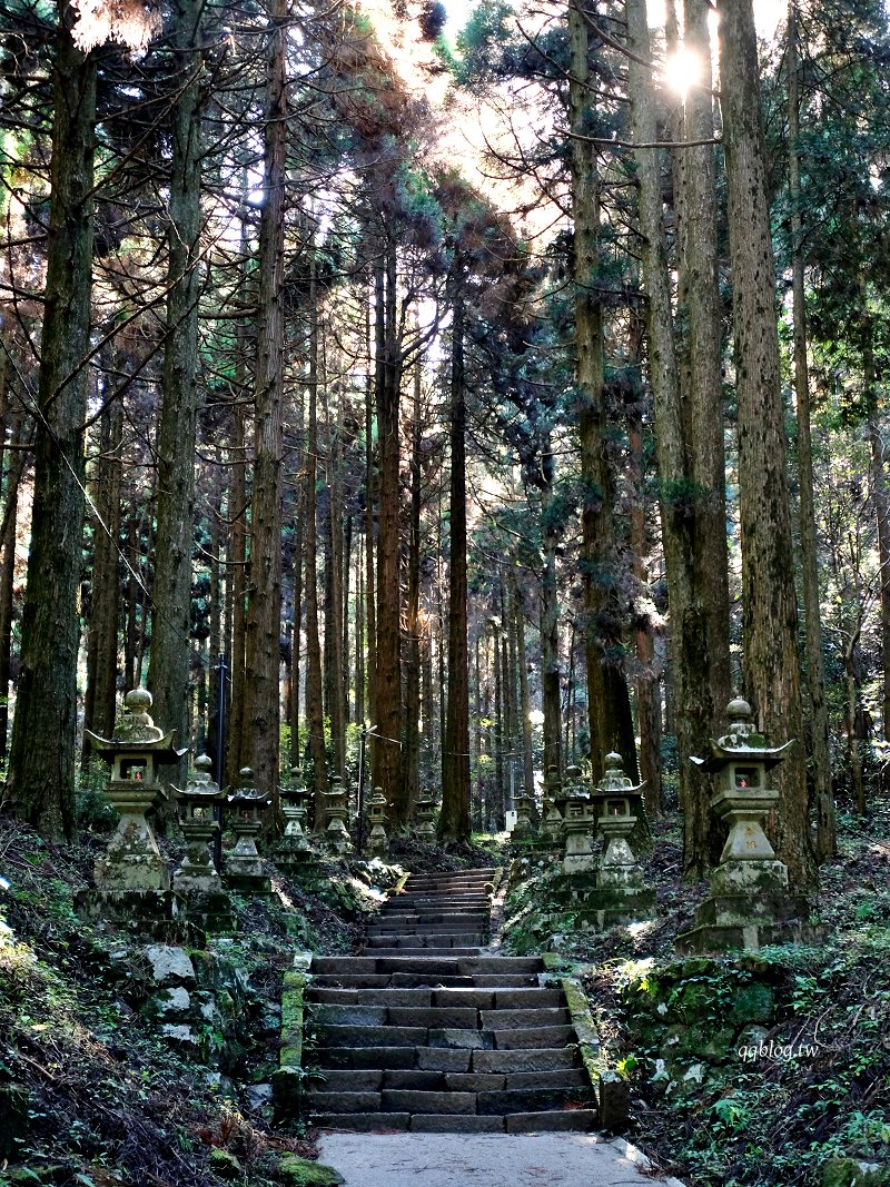 日本熊本︱上色見熊野座神社．氛圍感十足的神社，動漫螢火之森場景 @QQ的懶骨頭