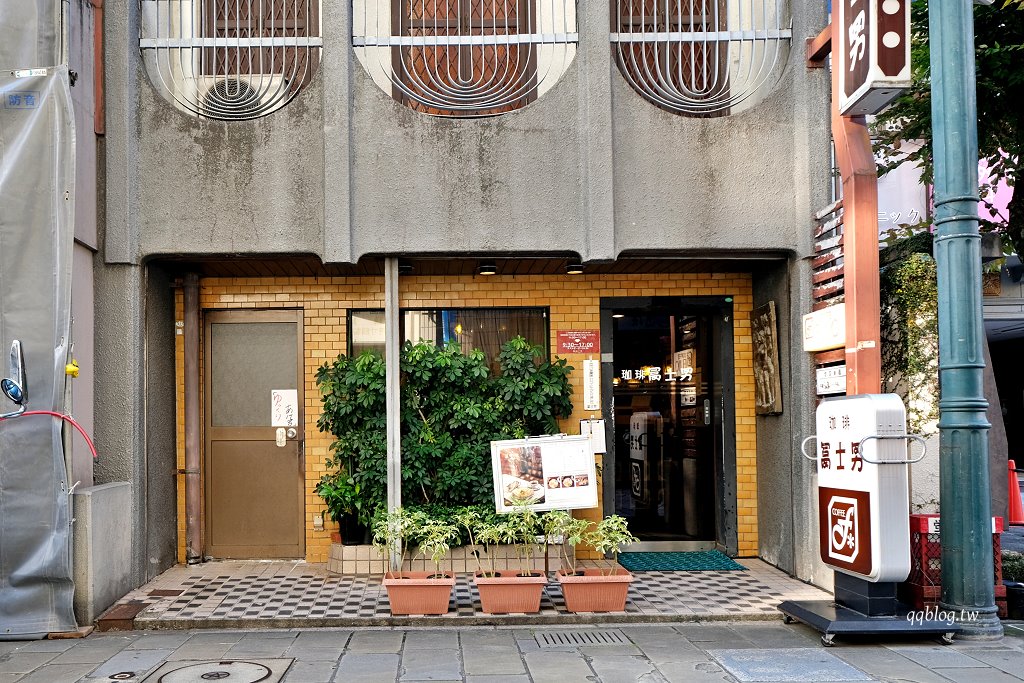 日本長崎︱珈琲富士男．濃濃昭和復古風咖啡館，長崎咖啡館推薦 @QQ的懶骨頭