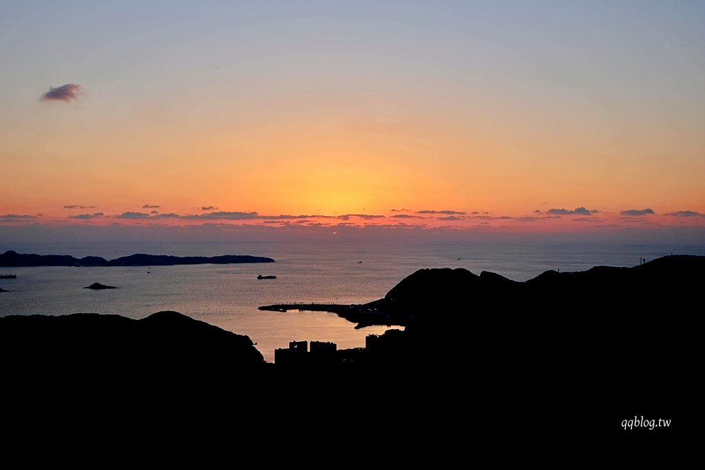 日本長崎︱稻佐山夜景．日本三大夜景之一也是世界新三大夜景，登上瞭望台觀賞美麗的長崎夜景 @QQ的懶骨頭