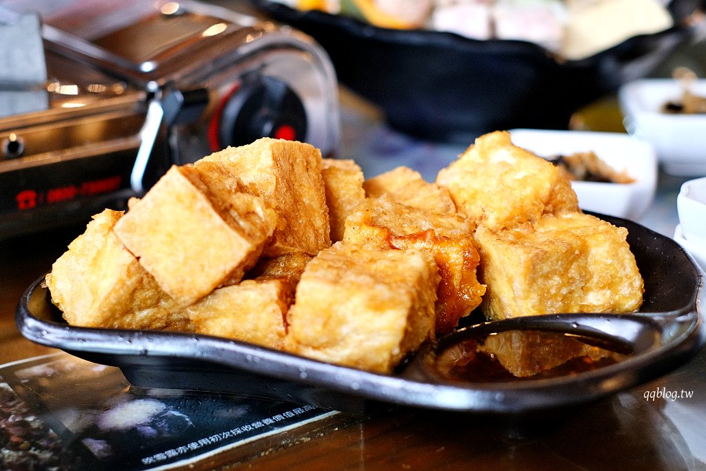 台中新社︱菇神觀景複合式餐飲，以菇類為主的火鍋餐廳，連續多年獲得米其林必比登推薦 @QQ的懶骨頭