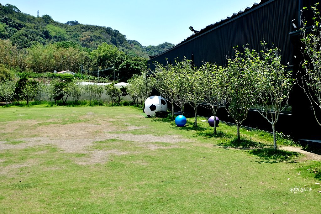 南投竹山︱饗富滬川台菜窯烤雞．結合台菜和川菜、上海菜的甕缸雞名店，紫南宮美食推薦 @QQ的懶骨頭