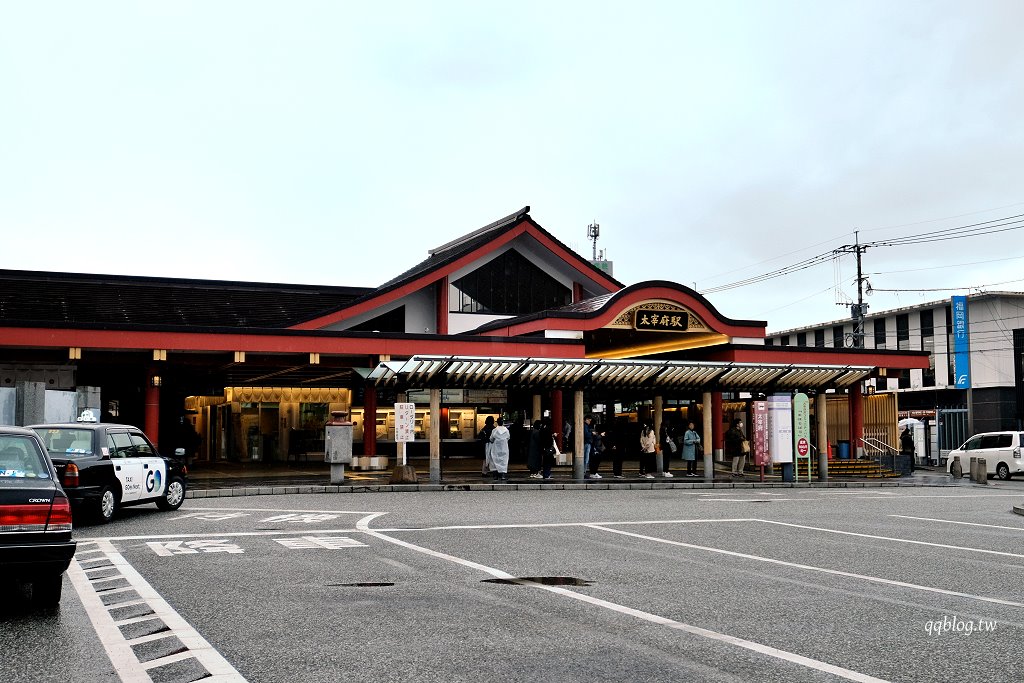 日本福岡︱一蘭拉麵太宰府參道店．世界唯一的五角碗一蘭拉麵，也是唯一意味著吃了會合格的拉麵 @QQ的懶骨頭