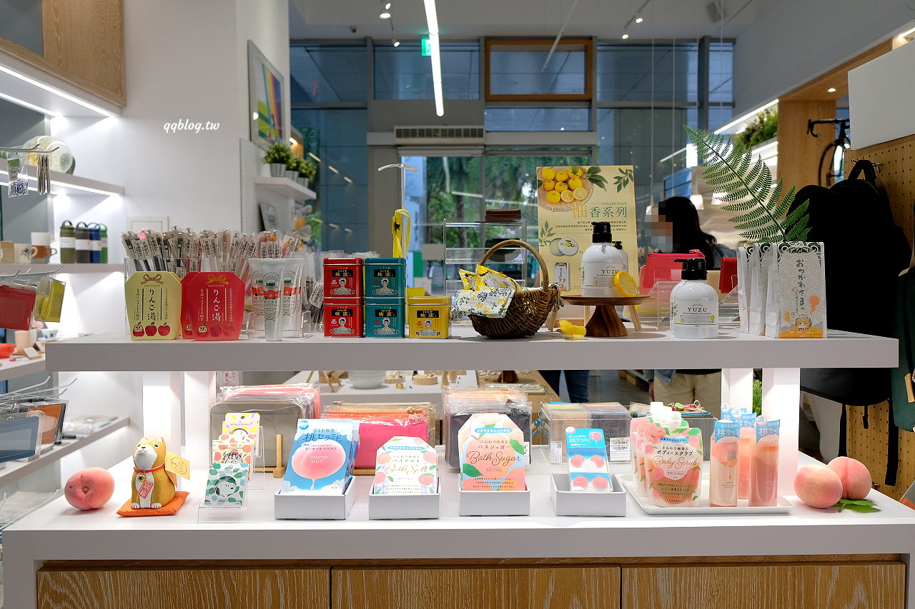 台中西屯︱一物立方 Cubix Cafe &#038; Select．藏身在商辦大樓裡，結合文創小物、運動用品的義式餐廳 @QQ的懶骨頭