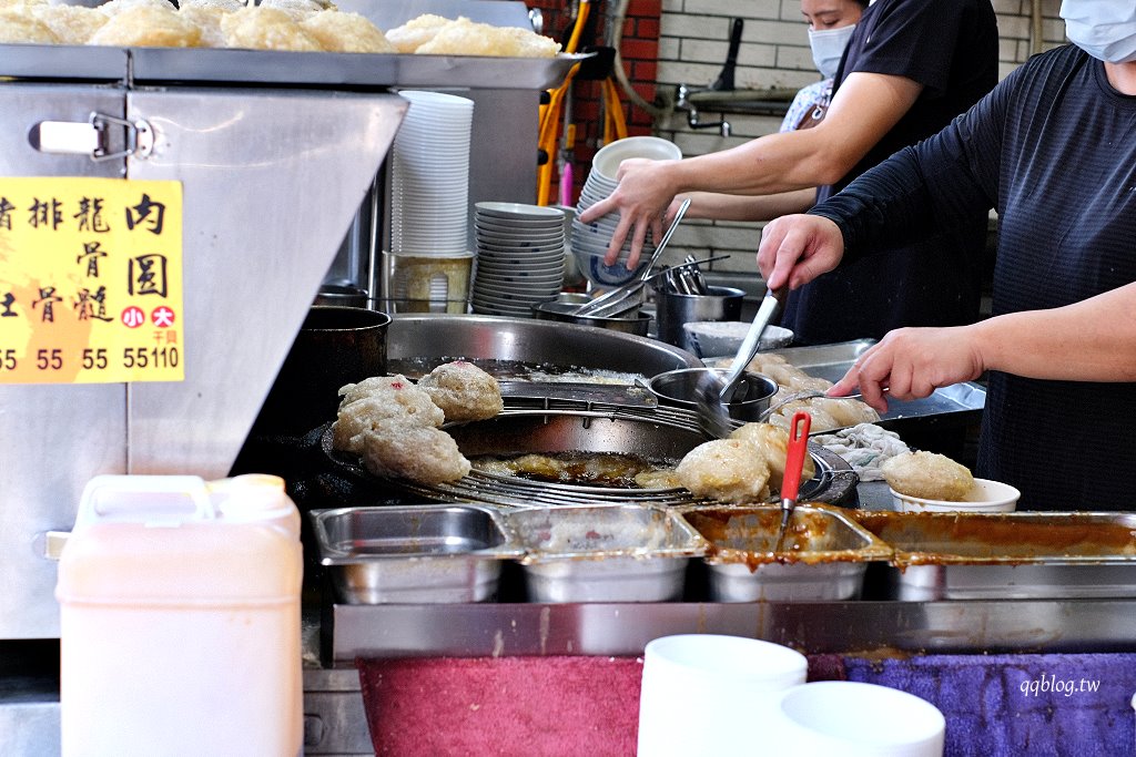 彰化︱阿三肉圓．醬汁獨特的酥炸肉圓，干貝肉圓又香又好吃，彰化超人氣排隊美食 @QQ的懶骨頭