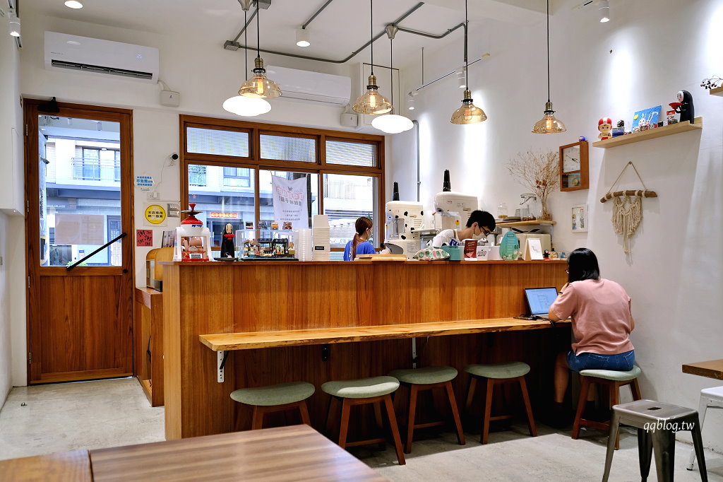 台中北屯︱老喬冰菓室．雪花冰專賣店．簡約系文青風格 @QQ的懶骨頭