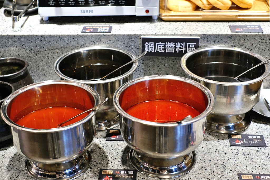 台中北區︱甩鍋雞볶찜韓式炒雞吃到飽-中友店．韓國超過180家分店連鎖品牌插旗台中，成人469元就可以無限續點吃到飽 @QQ的懶骨頭