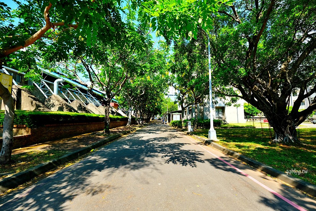 台中南屯︱黎明福利餐廳．黎明新村裡40年眷村菜，點滿一桌吃的很過癮又不傷荷包 @QQ的懶骨頭