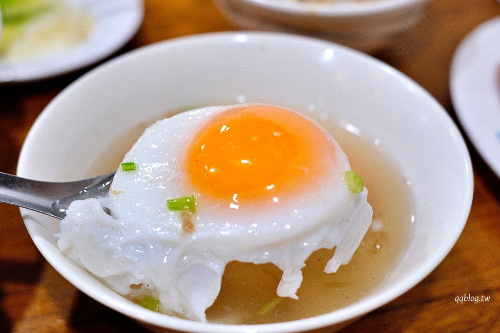 嘉義東區︱林聰明沙鍋魚頭．嘉義人氣美食，不管什麼時候都排滿了人，滿滿的沙鍋菜濃郁香甜 @QQ的懶骨頭