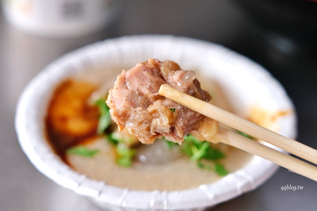 台中北屯︱正東山肉圓．東光市場裡的人氣小吃，肉圓有Q的和酥皮的，都很值得一嚐 @QQ的懶骨頭