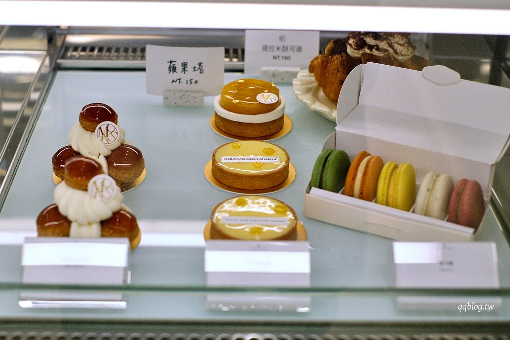 桃園︱簡法甜點 MOINS mais Mieux Pâtisserie．白色韓風裡的法式甜點，特殊季節還有蛋糕花束可預訂 @QQ的懶骨頭