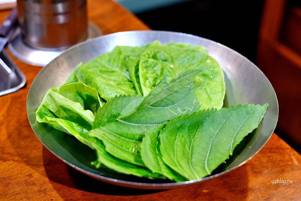 台中西區︱菜豚屋 VEGETEJIYA ．日系風格韓式烤肉店，全程專人代烤，生菜無限續 @QQ的懶骨頭