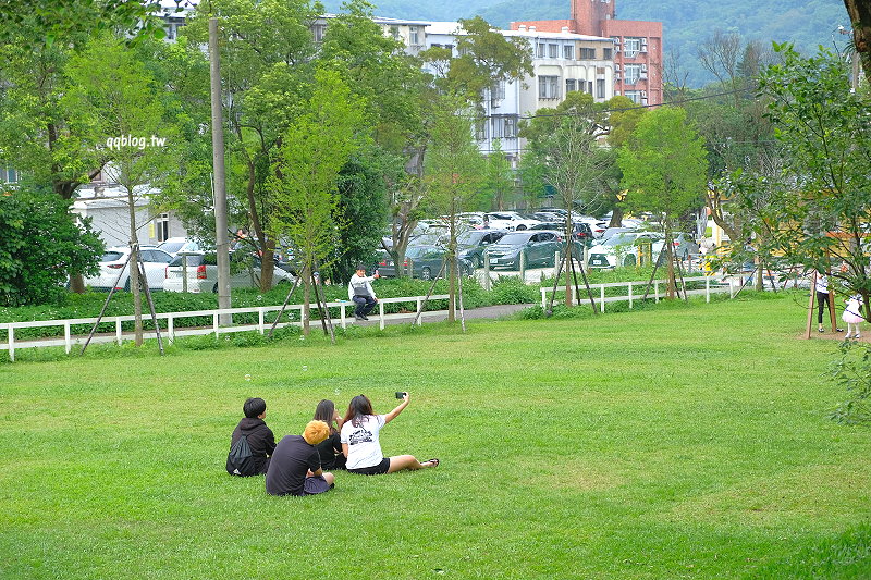 台北住宿︱陽明山美國渡假村．美軍宿舍群改建的渡假村，不用飛出國就可以體驗80年代的美式居住風格，近文化大學 @QQ的懶骨頭