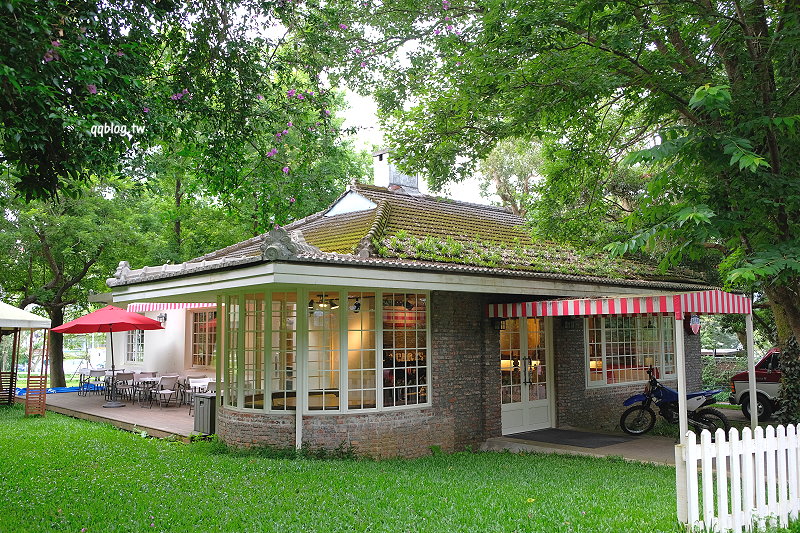 台北住宿︱陽明山美國渡假村．美軍宿舍群改建的渡假村，不用飛出國就可以體驗80年代的美式居住風格，近文化大學 @QQ的懶骨頭