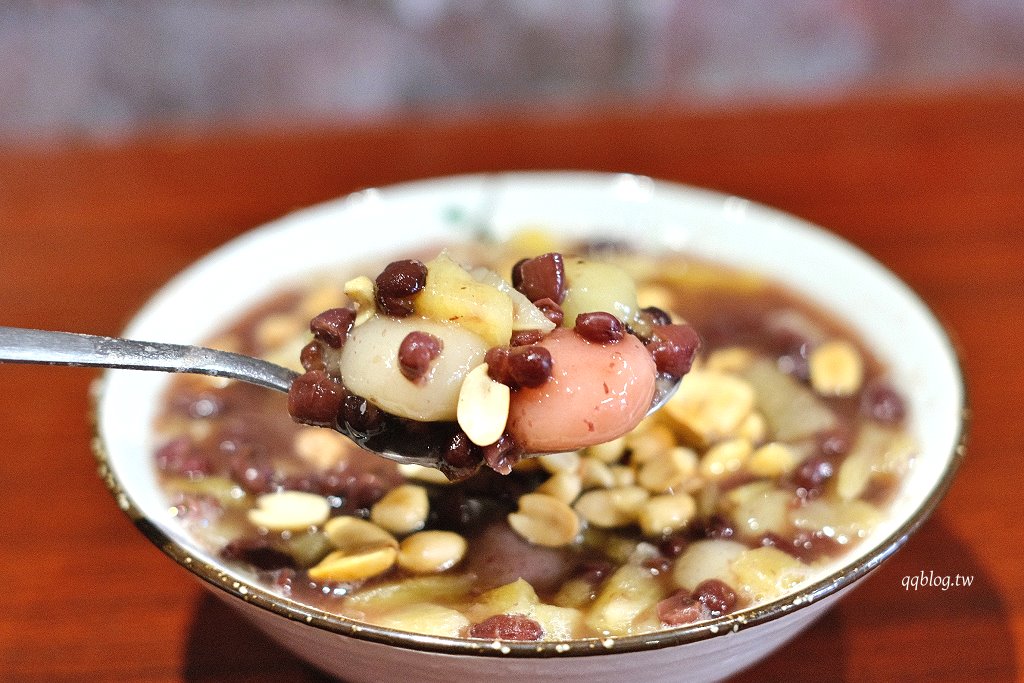 雲林斗六︱斗六四代目麥芽酥．傳承四代有百年歷史的麥芽酥，冰品也是不能會過的消暑聖品 @QQ的懶骨頭