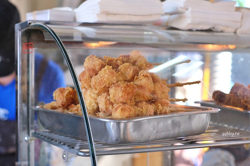 台中新社︱新社特製煎包．一顆有拳頭大小水煎包，料多實在又飽滿，新社必吃美食推薦 @QQ的懶骨頭