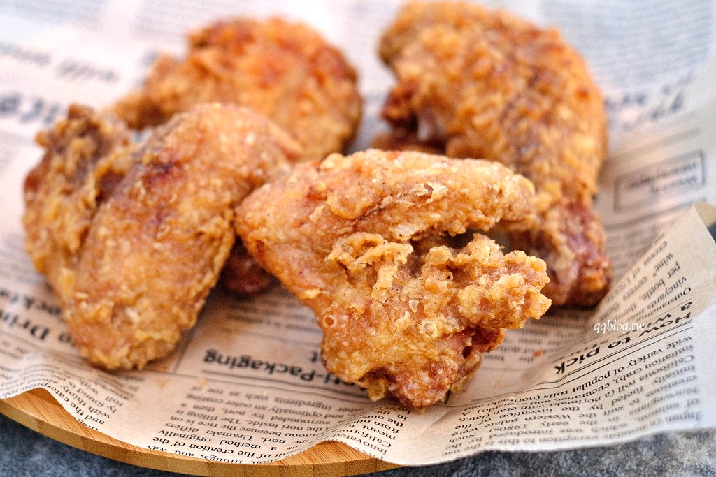 台中新社︱新社特製煎包．一顆有拳頭大小水煎包，料多實在又飽滿，新社必吃美食推薦 @QQ的懶骨頭