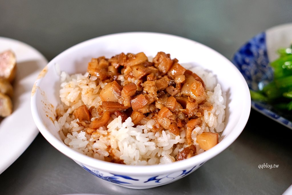 高雄鹽埕︱鴨肉本 二老闆の店 ．在地人推薦老店，油油亮亮鴨肉飯必需來一碗 @QQ的懶骨頭