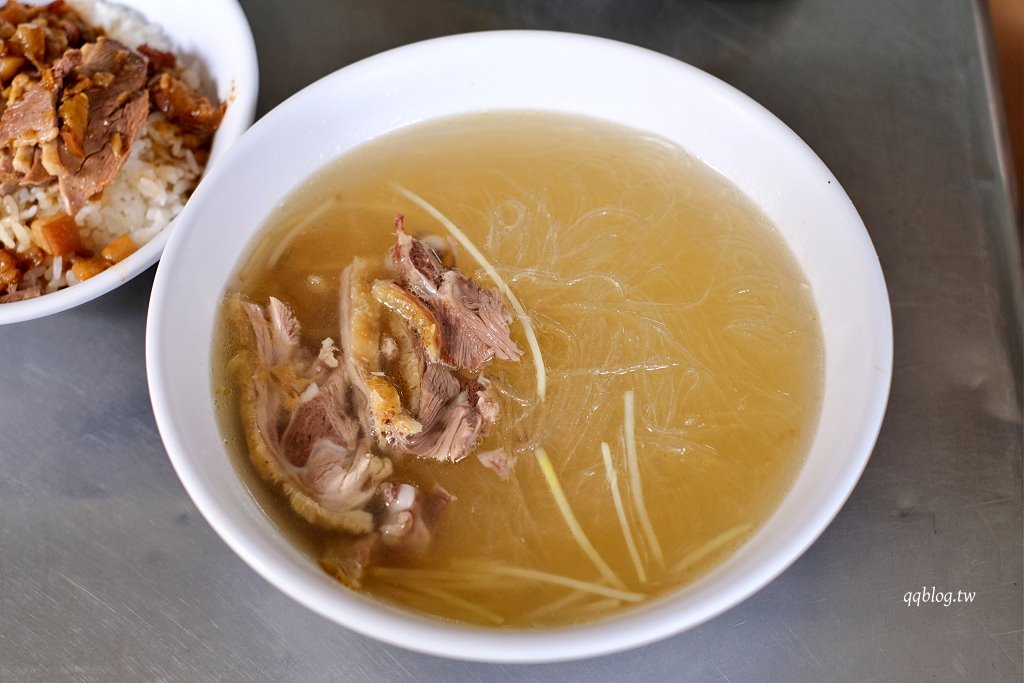 高雄鹽埕︱鴨肉本 二老闆の店 ．在地人推薦老店，油油亮亮鴨肉飯必需來一碗 @QQ的懶骨頭