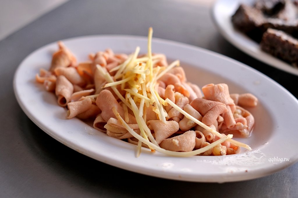 高雄鹽埕︱鴨肉本 二老闆の店 ．在地人推薦老店，油油亮亮鴨肉飯必需來一碗 @QQ的懶骨頭