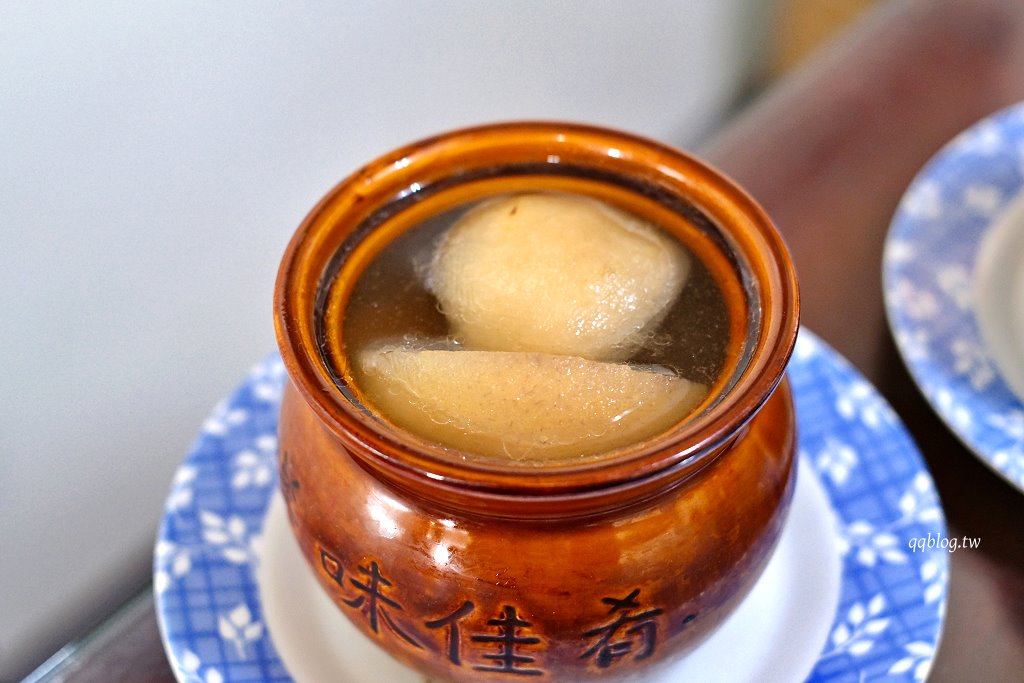 南投埔里︱本味瓦罐煨湯．以大甕炭火慢燉12小時小瓦罐煨湯，超過10種湯品選擇 @QQ的懶骨頭