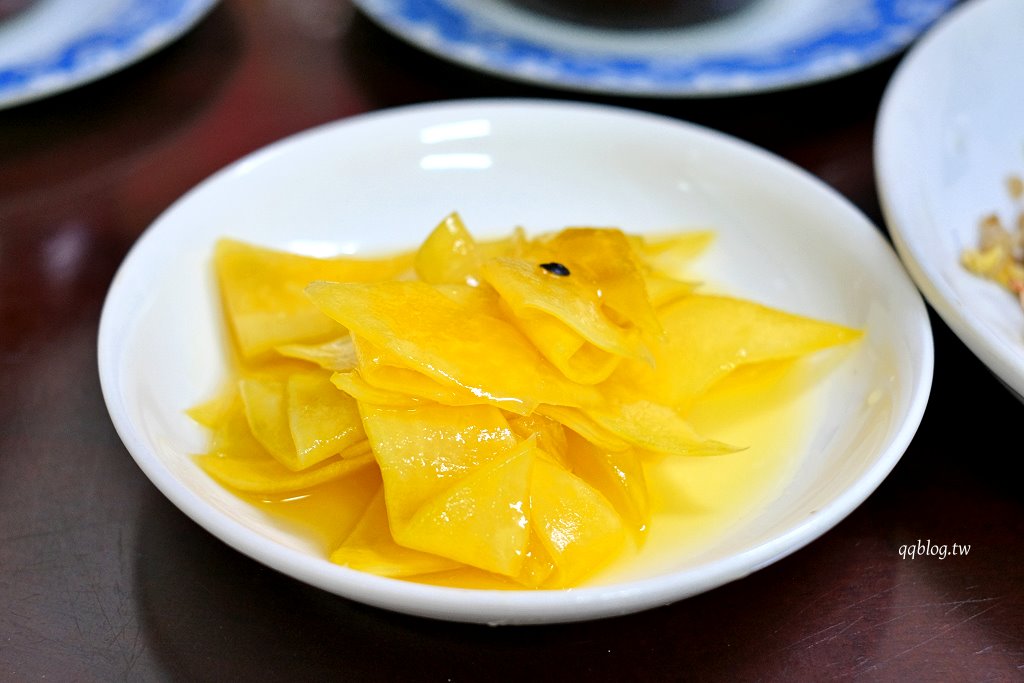 南投埔里︱本味瓦罐煨湯．以大甕炭火慢燉12小時小瓦罐煨湯，超過10種湯品選擇 @QQ的懶骨頭