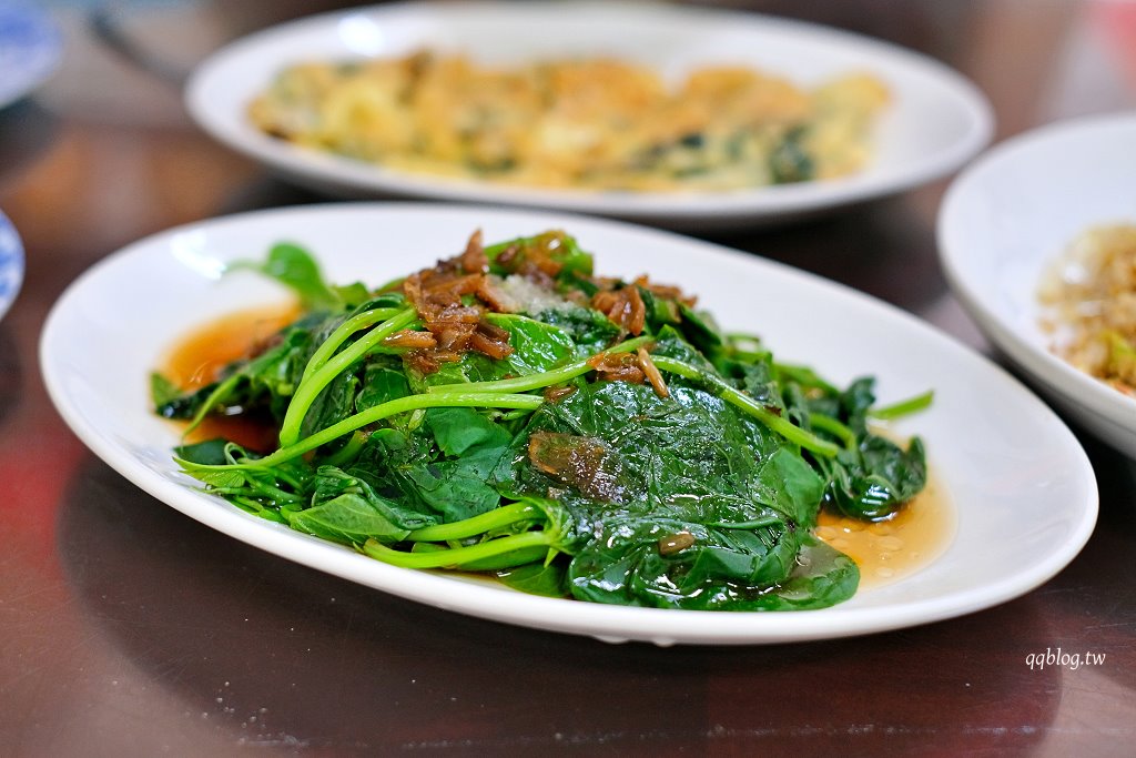 南投埔里︱本味瓦罐煨湯．以大甕炭火慢燉12小時小瓦罐煨湯，超過10種湯品選擇 @QQ的懶骨頭