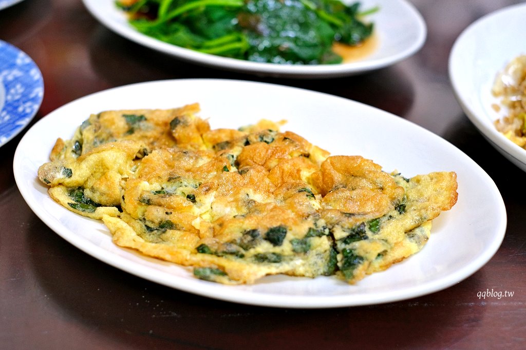 南投埔里︱本味瓦罐煨湯．以大甕炭火慢燉12小時小瓦罐煨湯，超過10種湯品選擇 @QQ的懶骨頭