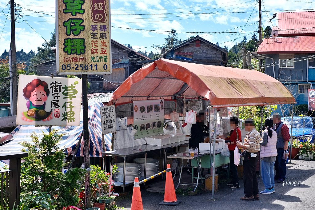 嘉義竹崎︱奮起湖街仔尾阿嬤草仔粿．奮起湖裡的人氣美食小吃，想吃除了碰運氣還要有耐心 @QQ的懶骨頭