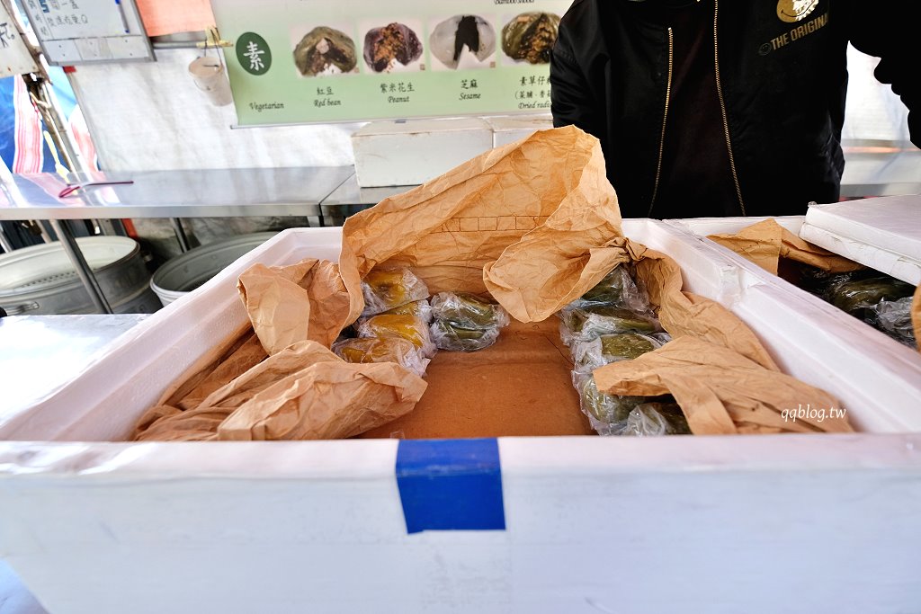 嘉義竹崎︱奮起湖街仔尾阿嬤草仔粿．奮起湖裡的人氣美食小吃，想吃除了碰運氣還要有耐心 @QQ的懶骨頭