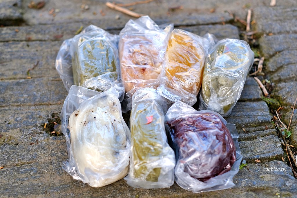 嘉義竹崎︱奮起湖街仔尾阿嬤草仔粿．奮起湖裡的人氣美食小吃，想吃除了碰運氣還要有耐心 @QQ的懶骨頭