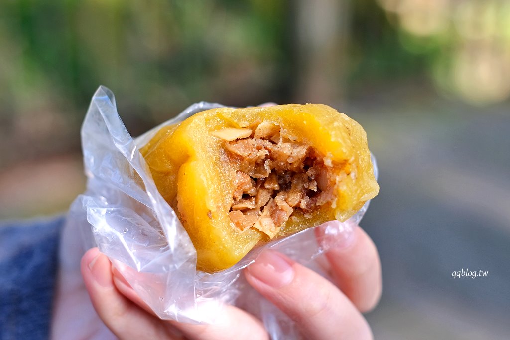 嘉義竹崎︱奮起湖街仔尾阿嬤草仔粿．奮起湖裡的人氣美食小吃，想吃除了碰運氣還要有耐心 @QQ的懶骨頭