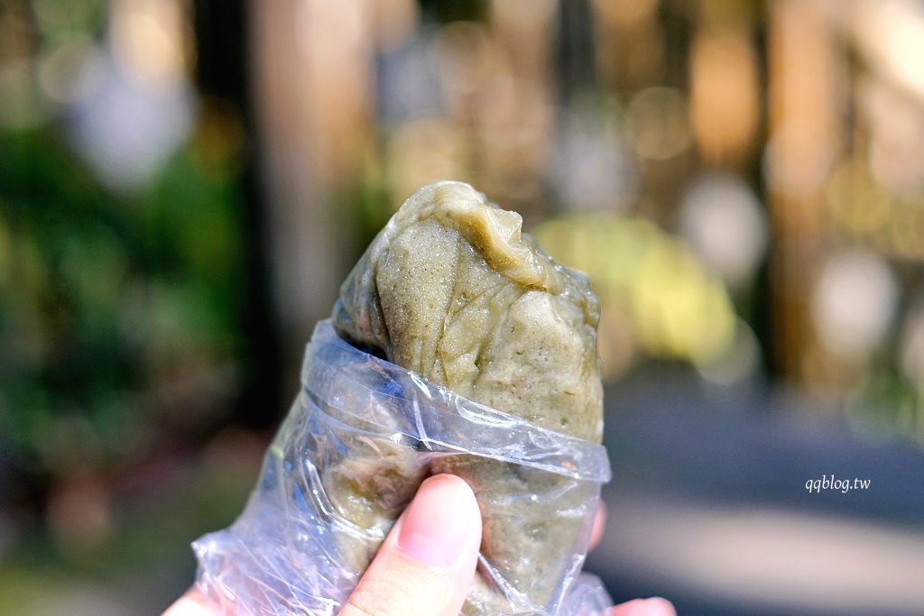 嘉義竹崎︱奮起湖街仔尾阿嬤草仔粿．奮起湖裡的人氣美食小吃，想吃除了碰運氣還要有耐心 @QQ的懶骨頭