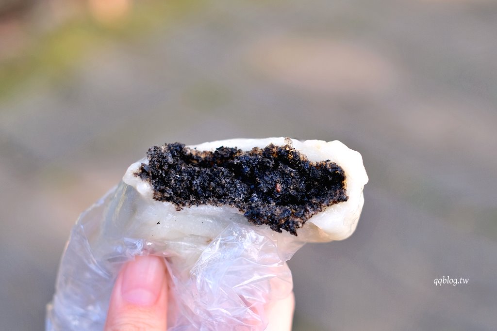 嘉義竹崎︱奮起湖街仔尾阿嬤草仔粿．奮起湖裡的人氣美食小吃，想吃除了碰運氣還要有耐心 @QQ的懶骨頭