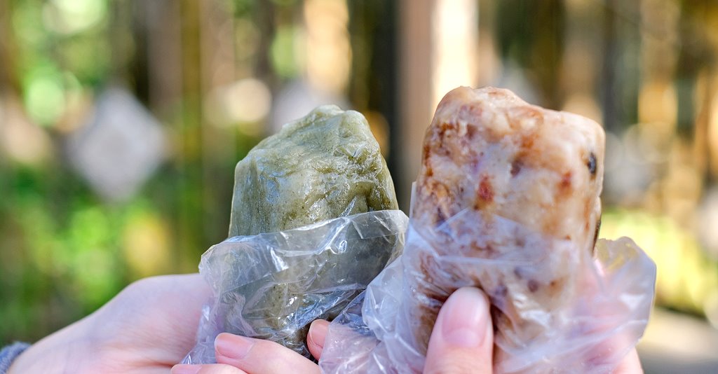 嘉義竹崎︱奮起湖街仔尾阿嬤草仔粿．奮起湖裡的人氣美食小吃，想吃除了碰運氣還要有耐心 @QQ的懶骨頭