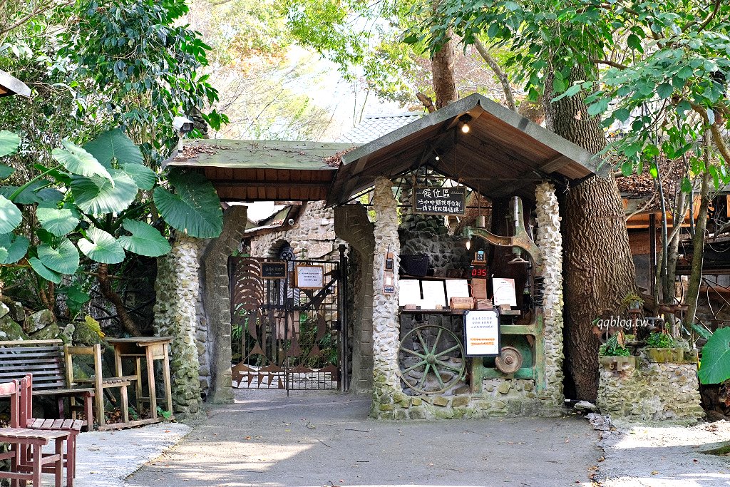 嘉義阿里山︱阿將的家23咖啡館．老闆夫妻一磚一瓦親手打造的石頭屋咖啡館 @QQ的懶骨頭