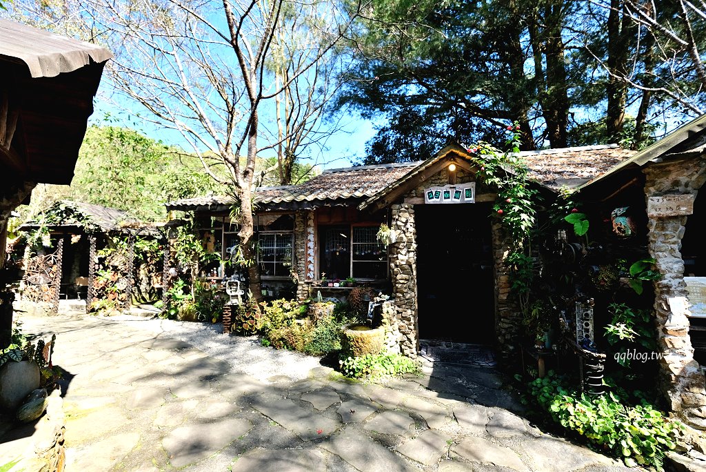 嘉義阿里山︱阿將的家23咖啡館．老闆夫妻一磚一瓦親手打造的石頭屋咖啡館 @QQ的懶骨頭