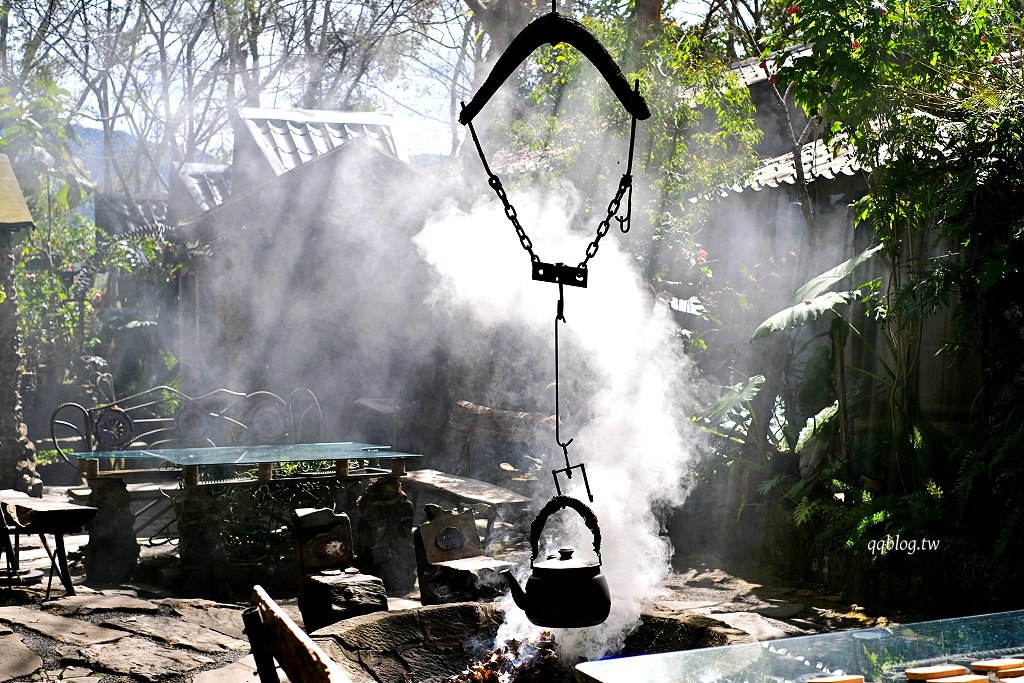 嘉義阿里山︱阿將的家23咖啡館．老闆夫妻一磚一瓦親手打造的石頭屋咖啡館 @QQ的懶骨頭