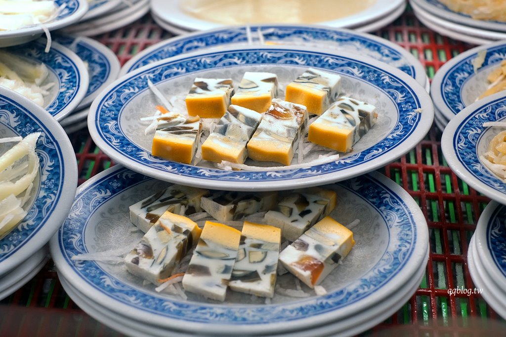 嘉義東區︱郭家雞肉飯．文化路人氣雞肉飯，從10:00營業到凌晨4:00，半夜也有雞肉飯吃 @QQ的懶骨頭